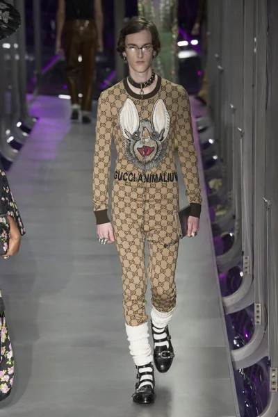 Look 109